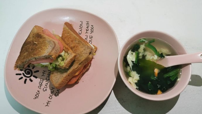 简易快速餐蛋三明治