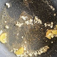 蒜苔牛肉的做法图解2