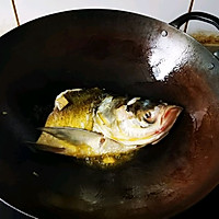 鱼头二吃-鱼头豆腐汤的做法图解4