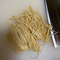 凉拌豆皮黄瓜的做法图解1