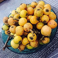 蜂蜜枇杷的做法图解1