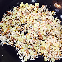 土豆香菇腊肠焖饭的做法图解3
