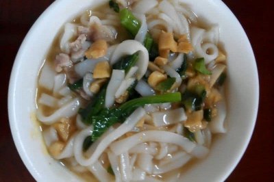 蒜香粿条汤