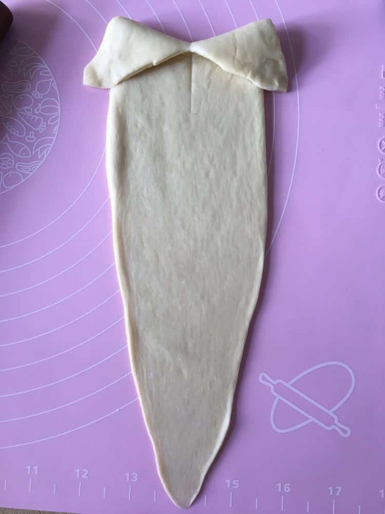 葱花肉松牛角包的做法图解8