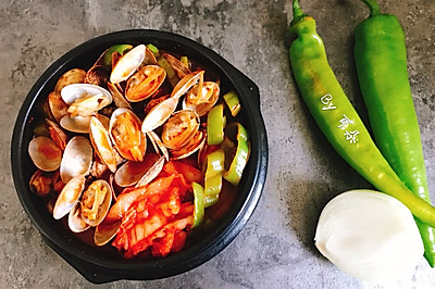 韩式辣白菜蛤蜊锅-石锅海鲜汤 快手简单好做