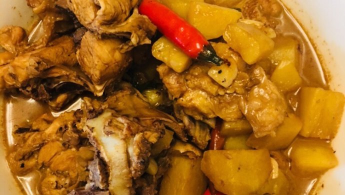土豆炖鸡背