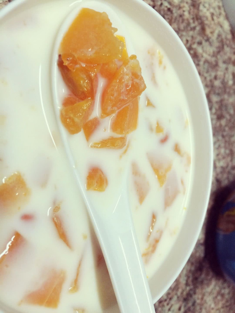 木瓜牛奶盅的做法