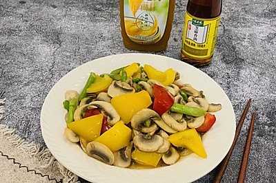 鸡汁芦笋炒口蘑 太太乐鸡汁芝麻香油