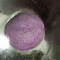#春季减肥，边吃边瘦#紫薯果干面包的做法图解2