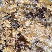 小鸡炖蘑菇，铁锅土灶炖就是有味道的做法图解10