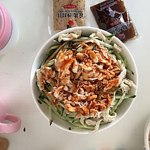 香辣鸡丝凉面+#丘比沙拉汁#