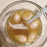 糖水煮鸡蛋的做法图解1