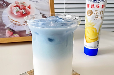 蓝天白云炼乳冰椰奶