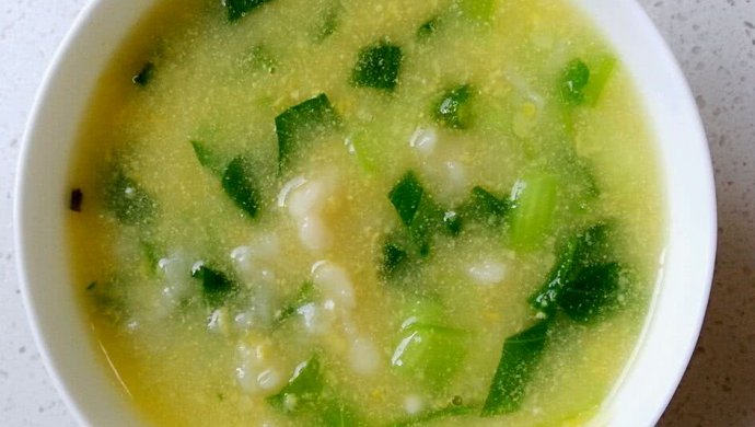 玉米疙瘩汤（宝宝食谱）