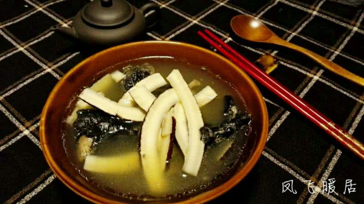 清润椰子乌鸡汤的做法