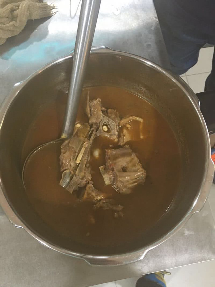 羊蝎子汤的做法