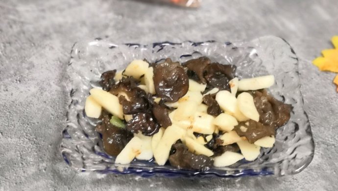 家常菜—马蹄炒木耳