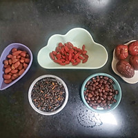 红豆花生血糯米粥的做法图解1