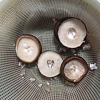 香菇蒸肉的做法图解2