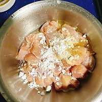 鸡丁炒西蓝花的做法图解1