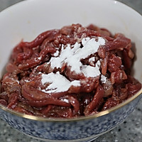 芹菜炒牛肉丝儿的做法图解4