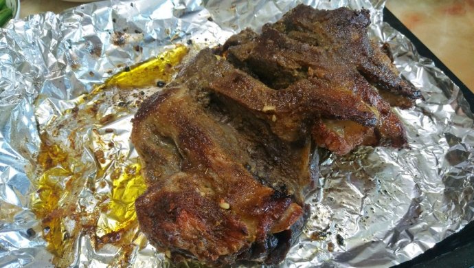 肉食控的懒人菜谱：烤羊腿！