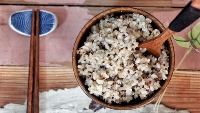 百搭基础—糙米藜麦饭