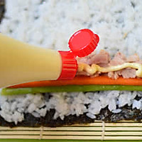 #丘比沙拉酱#金枪鱼手卷寿司的做法图解6