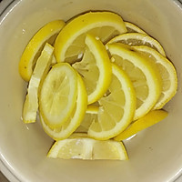 瘦身美容养颜柠檬膏的做法图解2