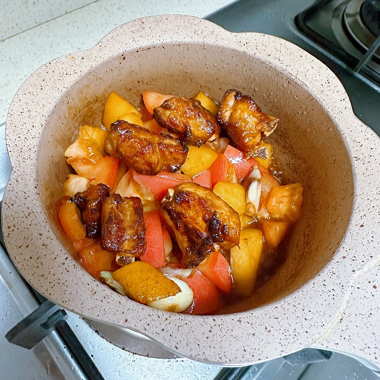 番茄土豆炖排骨+炒饼一锅出的做法