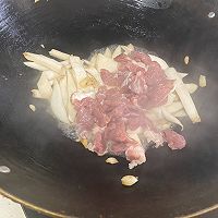 杏鲍菇炒肉的做法图解4