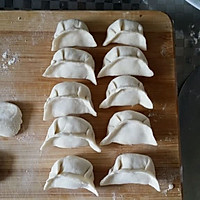 宝宝辅食菜谱:虾肉饺子的做法图解6
