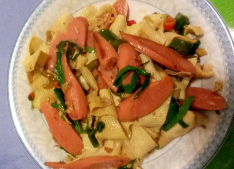豆皮炝炒火腿肠的做法图解8