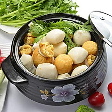 美味的台湾小吃火锅综合丸子