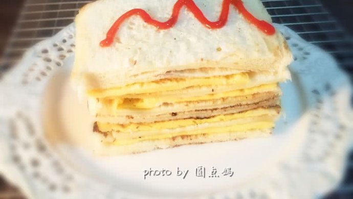 双层蛋饼吐司
