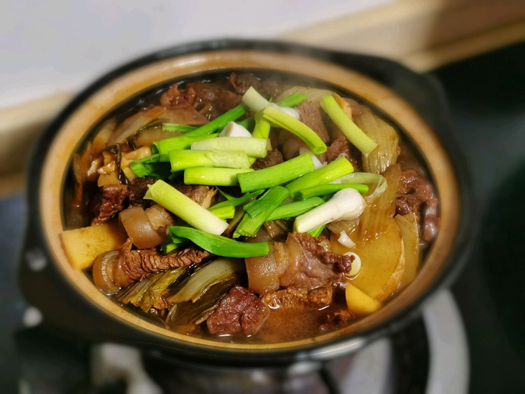 暖暖的，很好吃——冬笋腌菜驴肉锅的做法