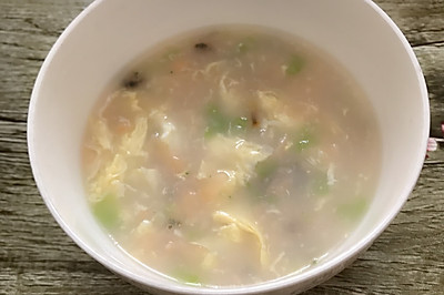 丝瓜虾仁胡萝卜苋菜疙瘩汤