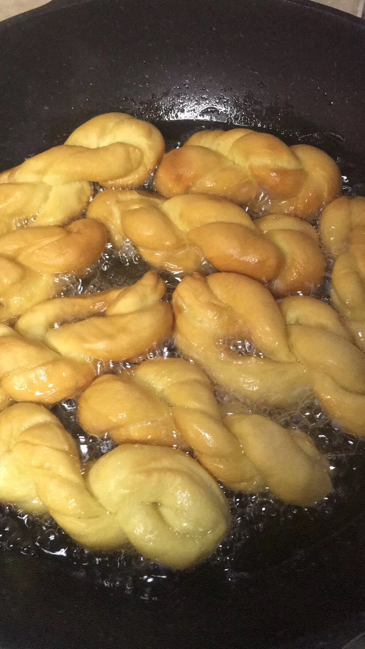炸黄油麻花的做法