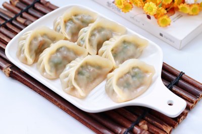 萝卜樱海米蒸饺
