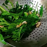 #米饭最强CP#私房蒜蓉炒芥兰的做法图解5