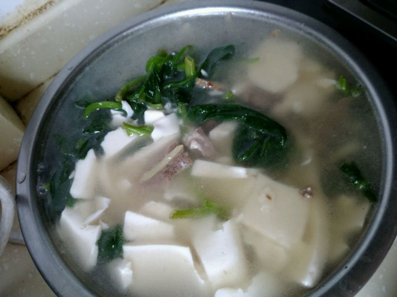 Tender tofu and cabbage broth