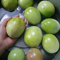 百香果蜜的做法图解1
