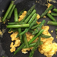 芦笋炒蛋—低脂健康家常菜的做法图解4