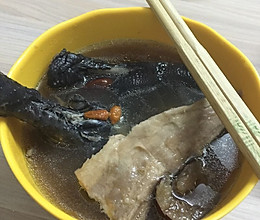 【樱花-】榴莲炖乌鸡的做法