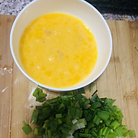 虾仁蔬菜炒饭的做法图解1