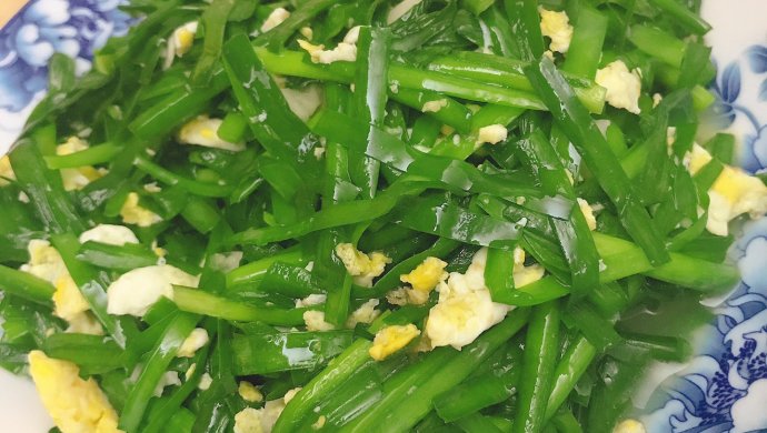 家常菜鸡蛋炒韭菜