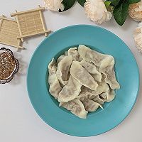 猪肉酸菜饺子的做法图解12