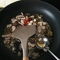 家常菜系列：酸辣猪肉面（酸咸菜版）的做法图解7