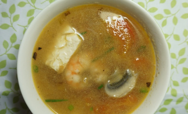 西红柿虾仁豆腐汤