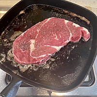 香煎谷饲眼肉牛排的做法图解5